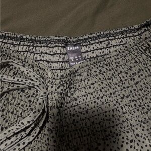 SHEIN High Waist Black and Gray Patterned Shorts